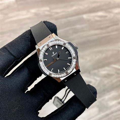 hublot classic fusion diamond 33mm
